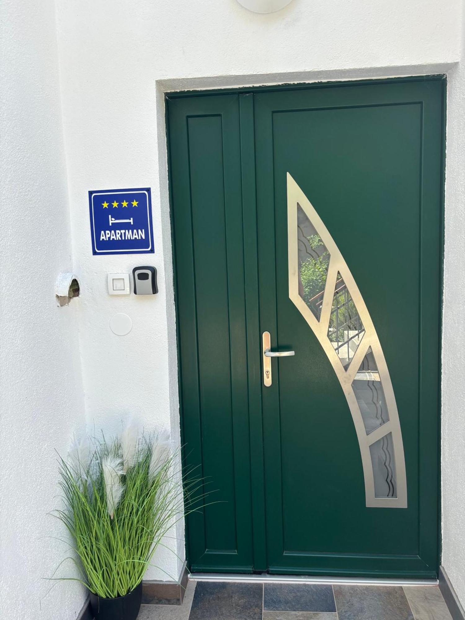 שיבניק Centar 103 Apartment מראה חיצוני תמונה